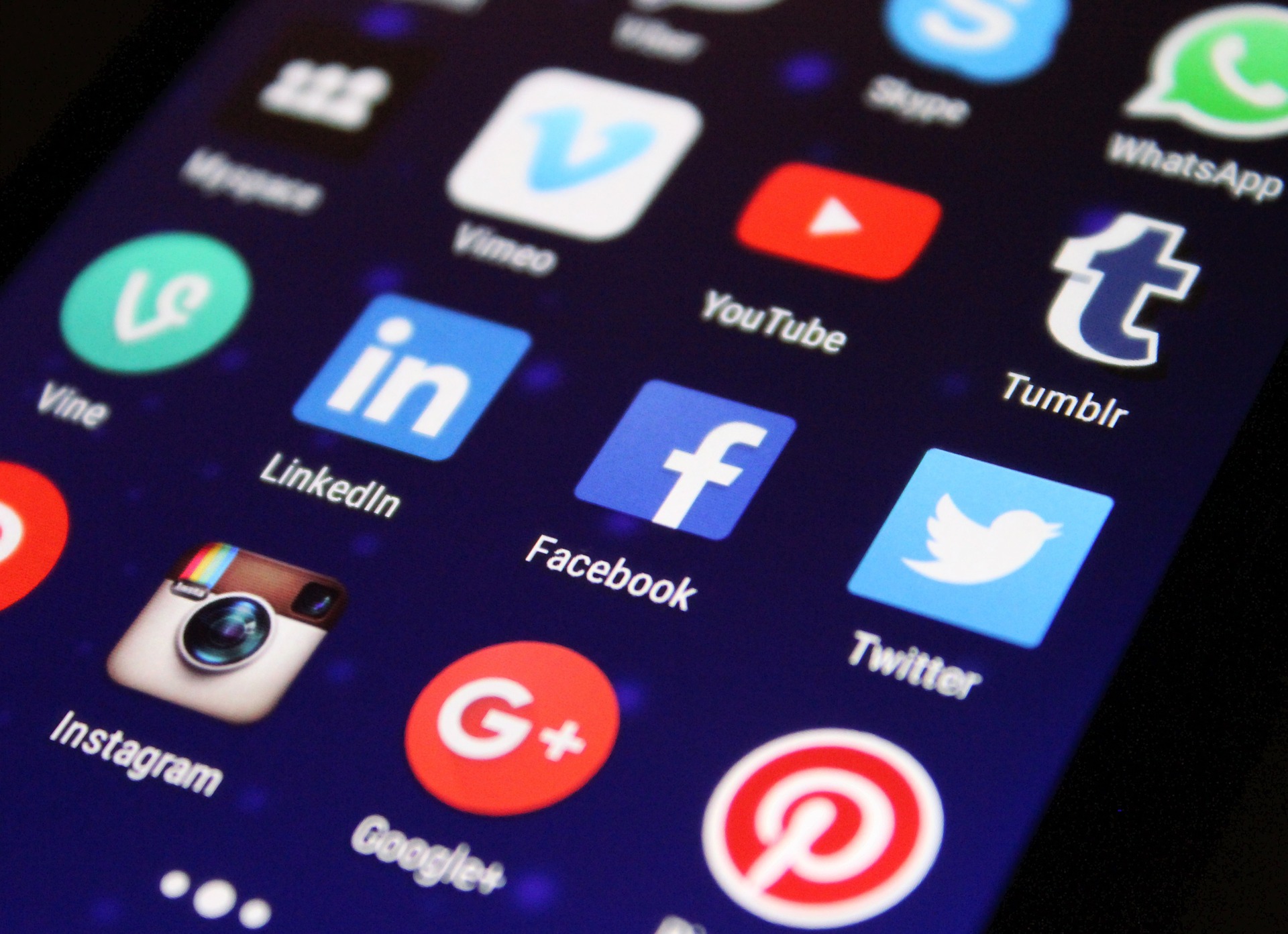 Social Media Tip – LinkedIn